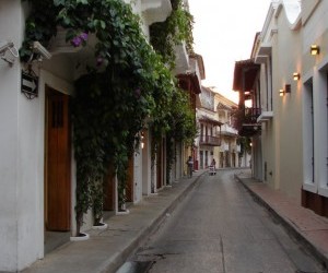 Calles de Cartagena.  Fuente: www.panoramio - Foto por Juan Sebastián Echeverry
